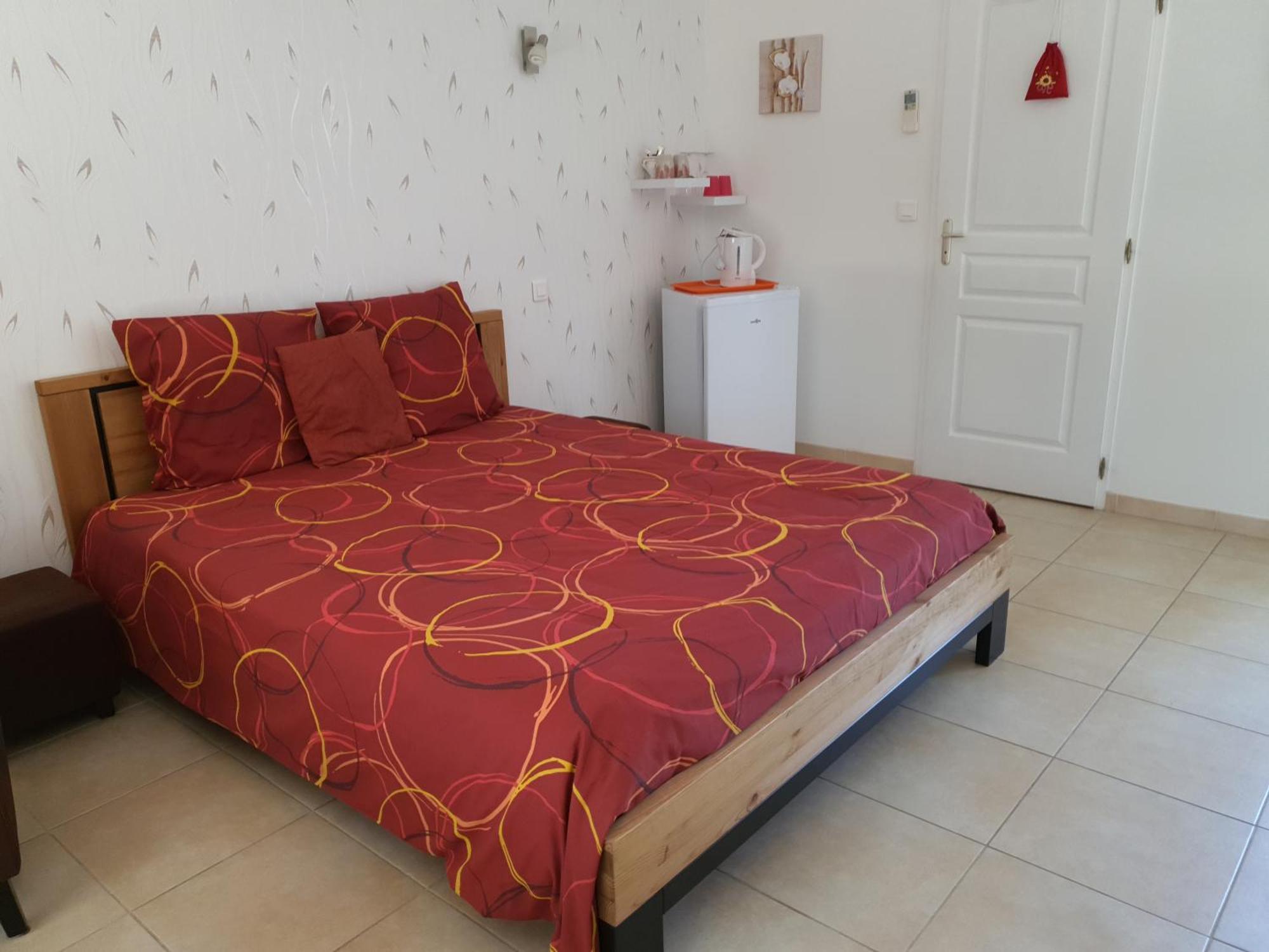 Villa Des Masques Aubais Номер фото